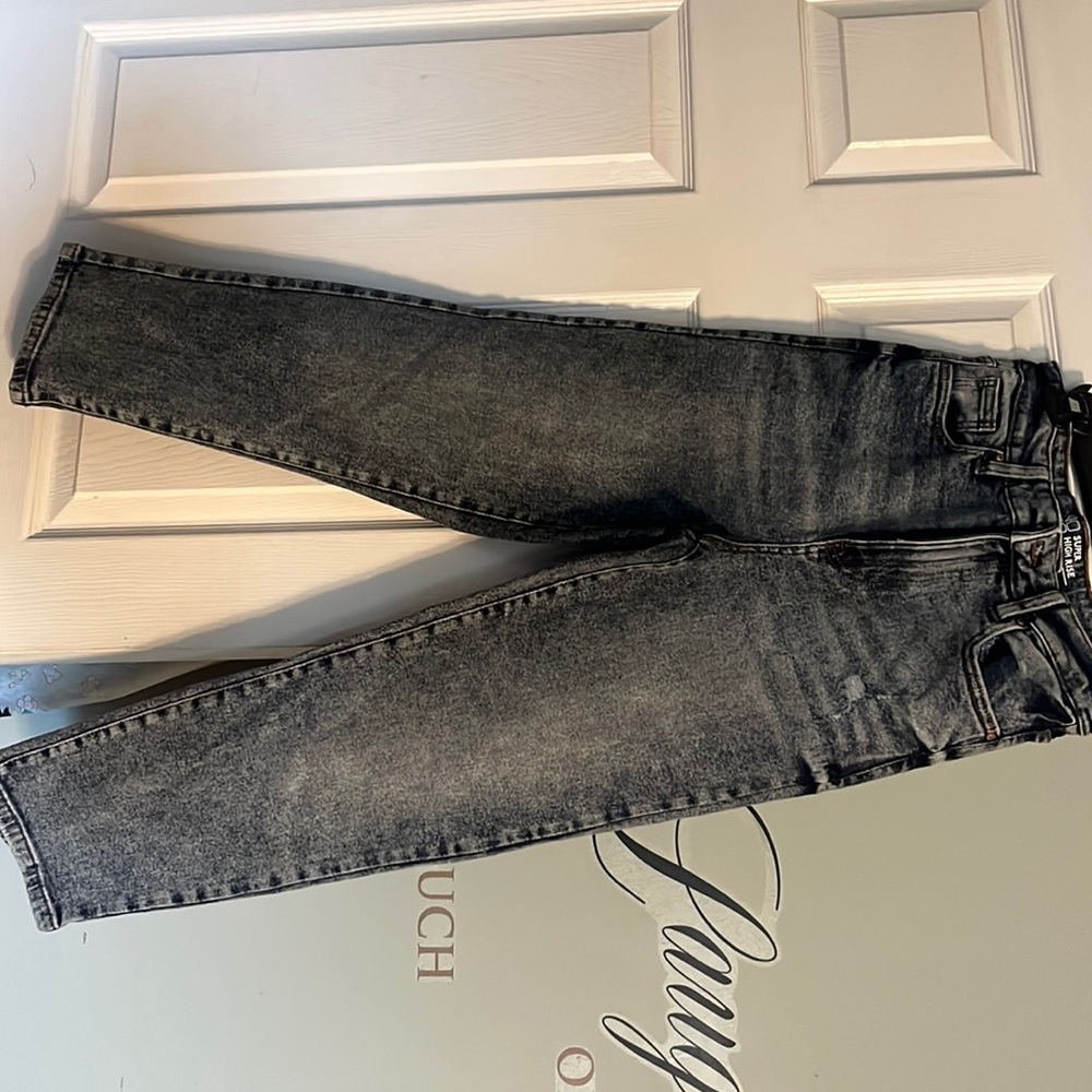 Super high rise capris